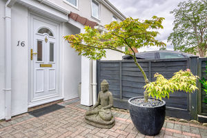 Front External- click for photo gallery